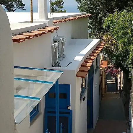 Nuida Casa Vacanze Guest house *